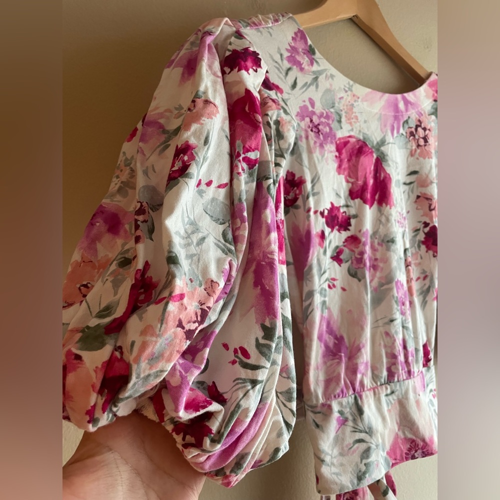 Express Puff Sleeve Floral Tie Back Top Size Small - Picture 10 of 15